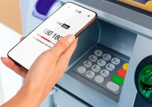 wyplata blik w bankomacie